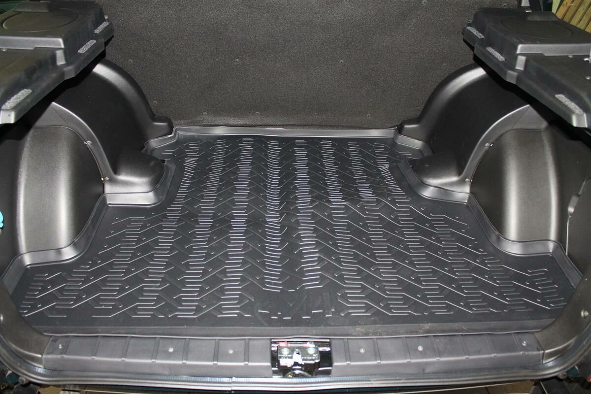Kofferraummatte Lada Niva 4x4 5-Türer 2131 mit erhöhter Kante - Lada ,  64,90 €